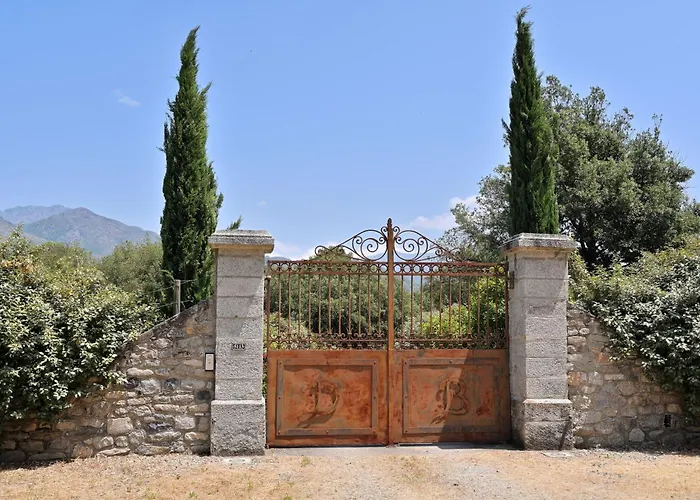 Domaine De Bracciole Hébergement de vacances *